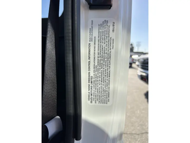 2025 ISUZU NRR GAS
