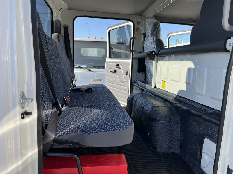 2025 ISUZU NRR GAS