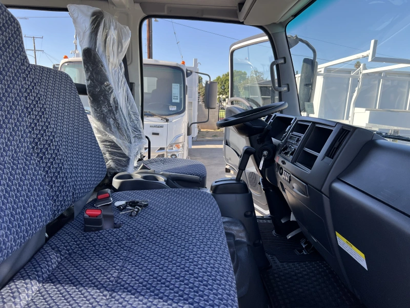 2025 ISUZU NRR GAS
