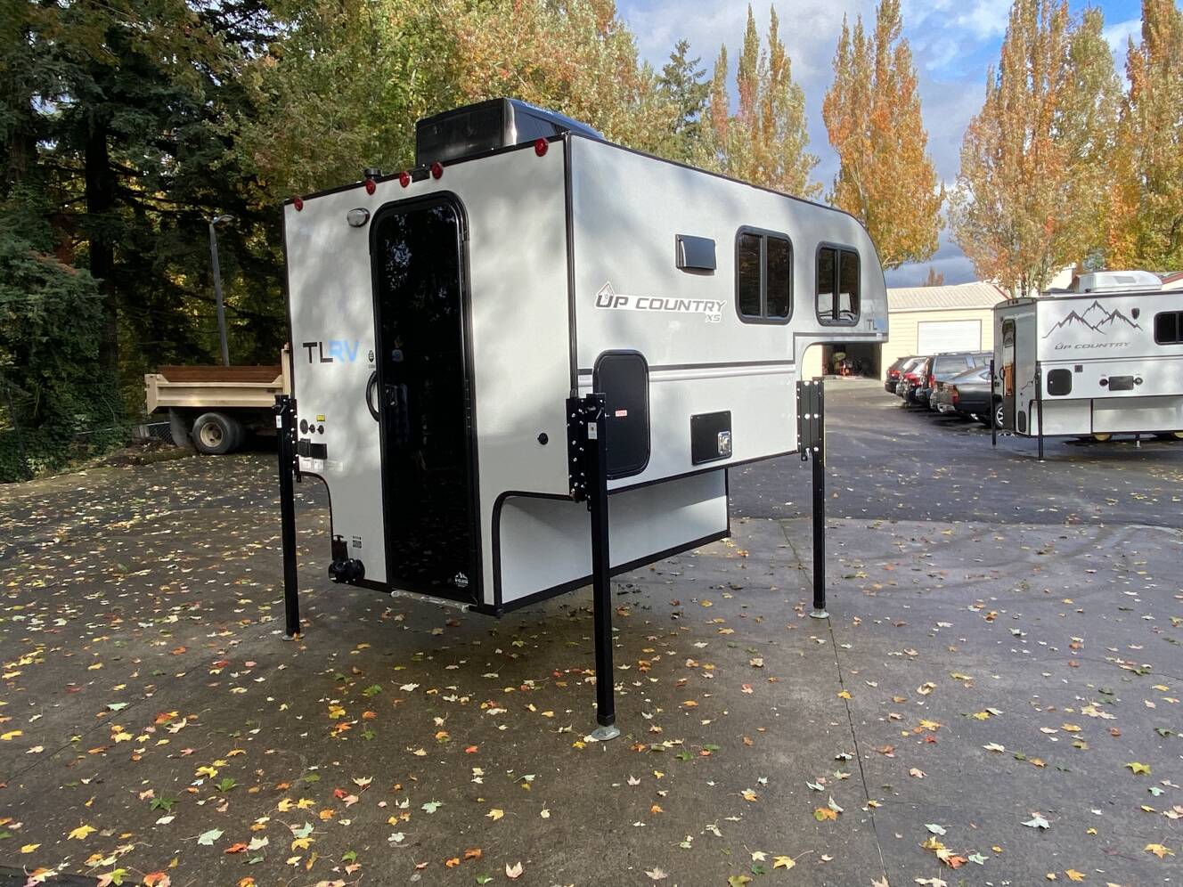 A photo of this 2025 Travel Lite UP COUNTRY 550U-XS