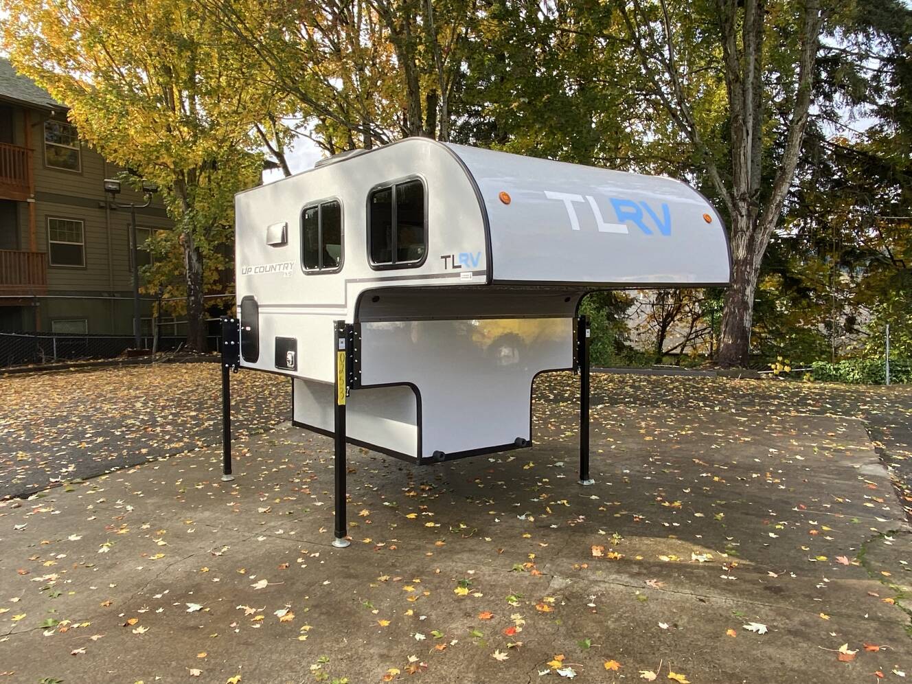 A photo of this 2025 Travel Lite UP COUNTRY 550U-XS