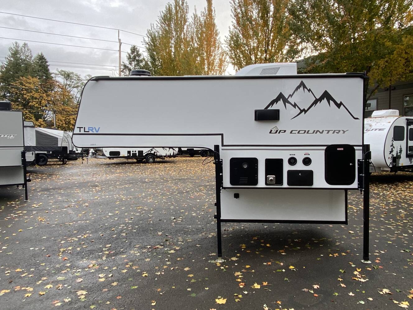 A photo of this 2025 Travel Lite UP COUNTRY 650U