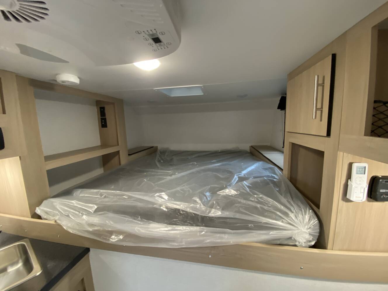 A photo of this 2025 Travel Lite UP COUNTRY 650U