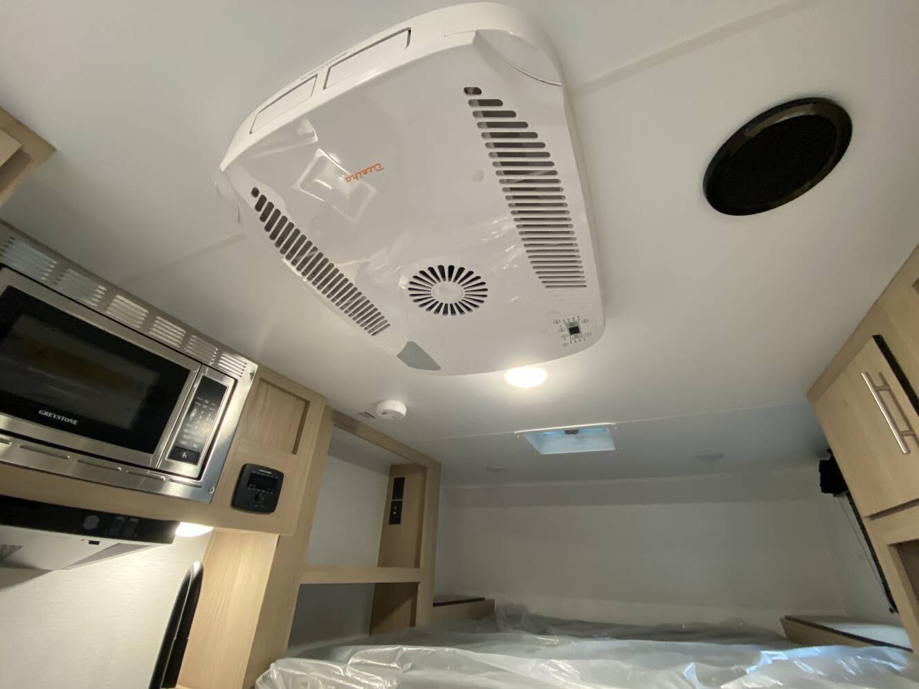 A photo of this 2025 Travel Lite UP COUNTRY 650U