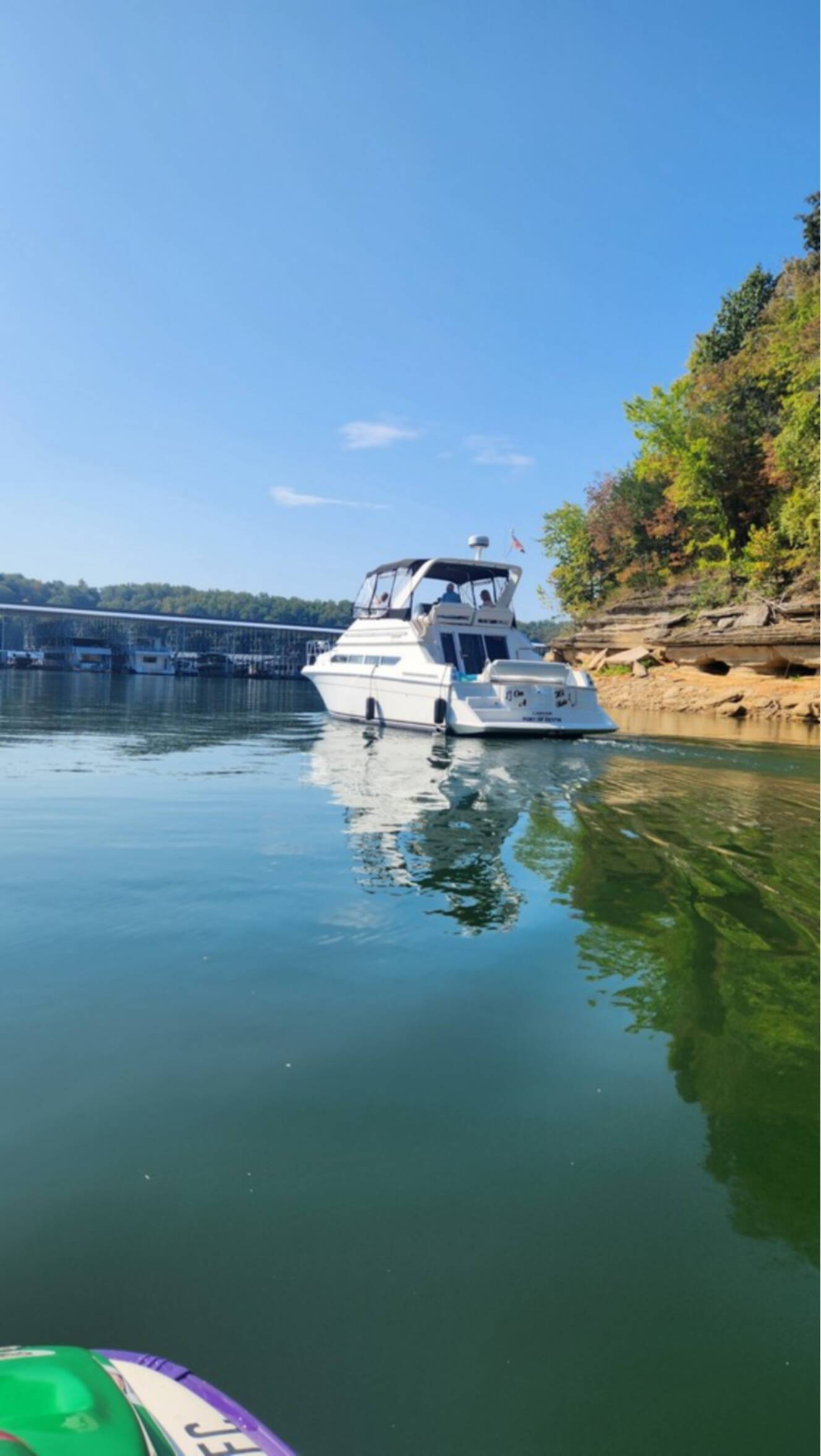 A photo of this 1997 Carver Santego 380
