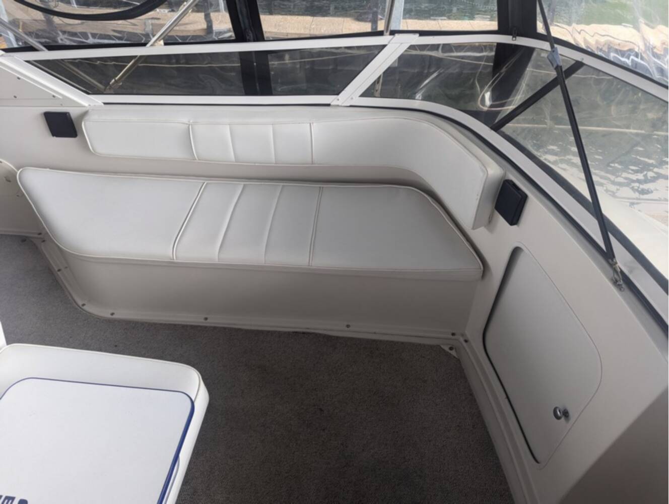 A photo of this 1997 Carver Santego 380