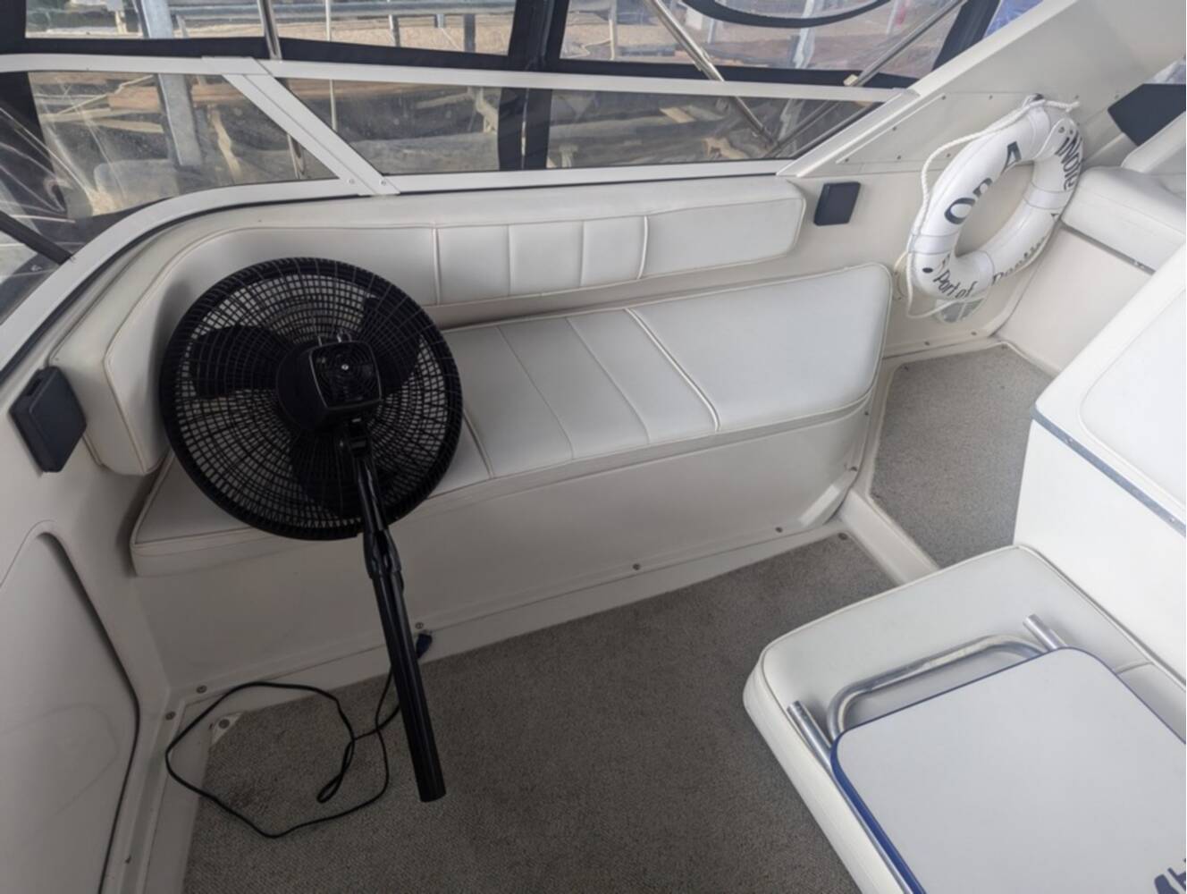 A photo of this 1997 Carver Santego 380