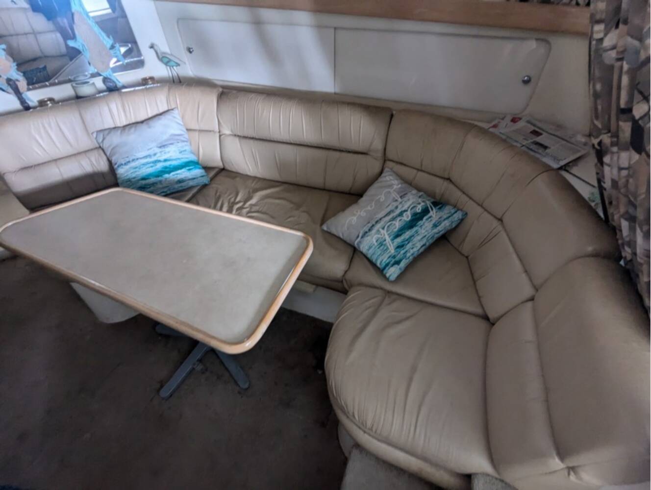 A photo of this 1997 Carver Santego 380