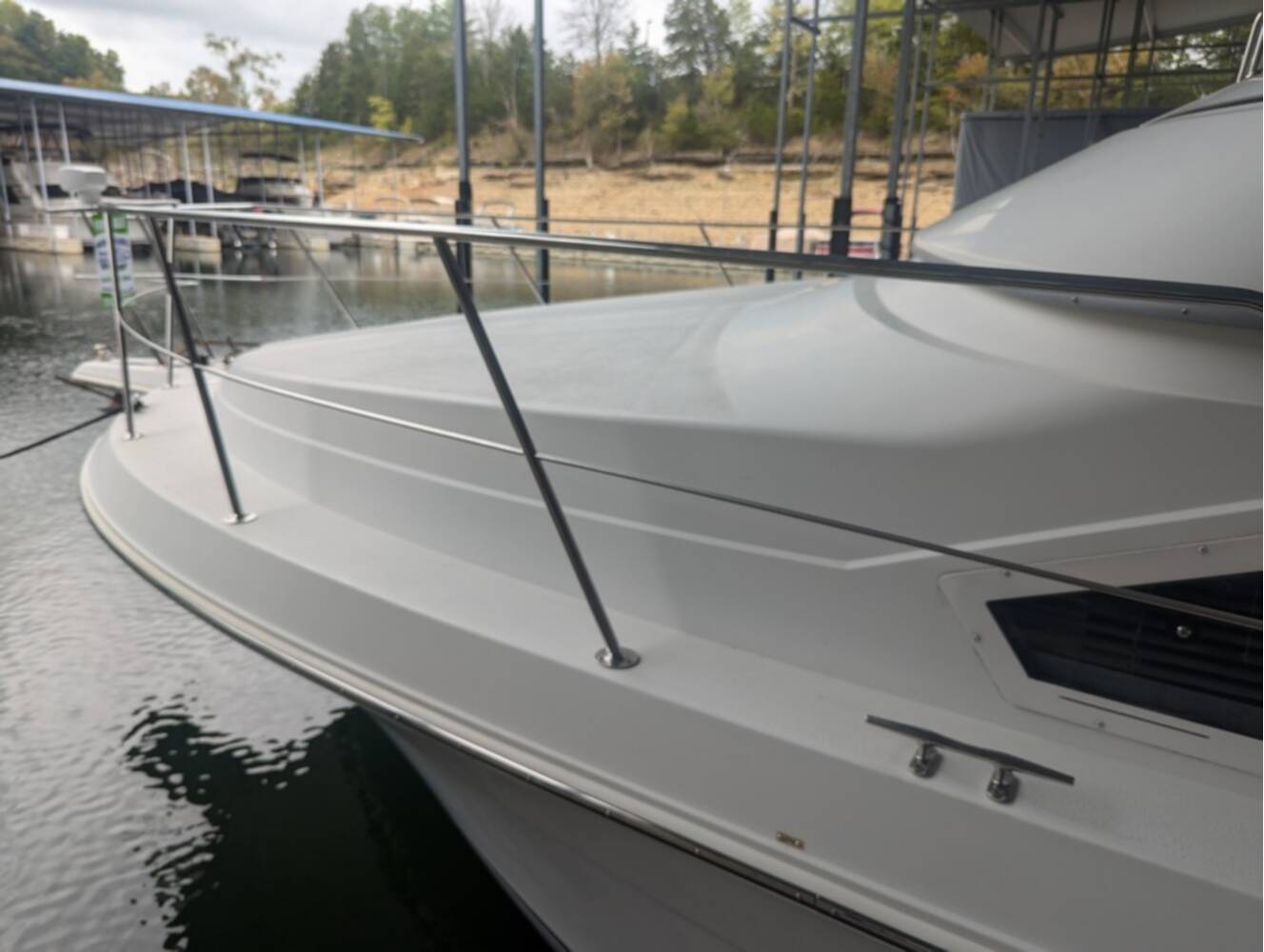 A photo of this 1997 Carver Santego 380