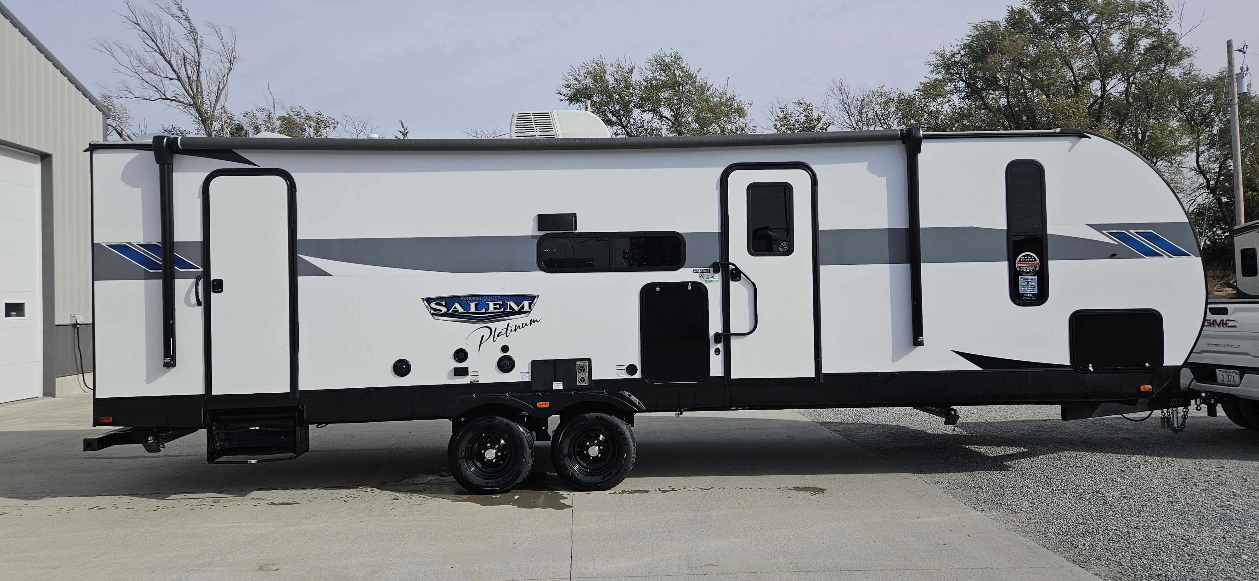 2023 Salem 26DBUD RV