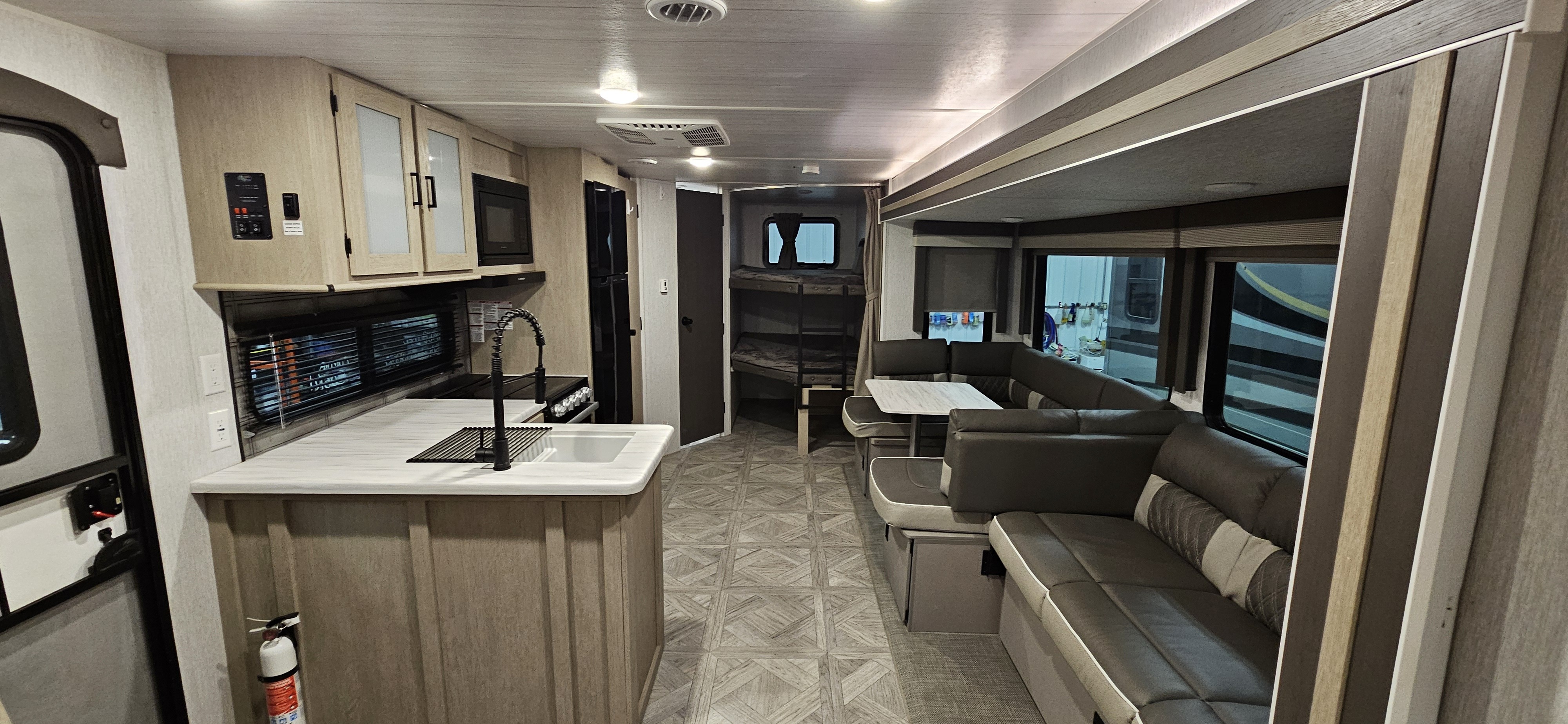 Used 2023 Salem 26DBUD 26DBUD For Sale in Beatrice, NE 5033917757