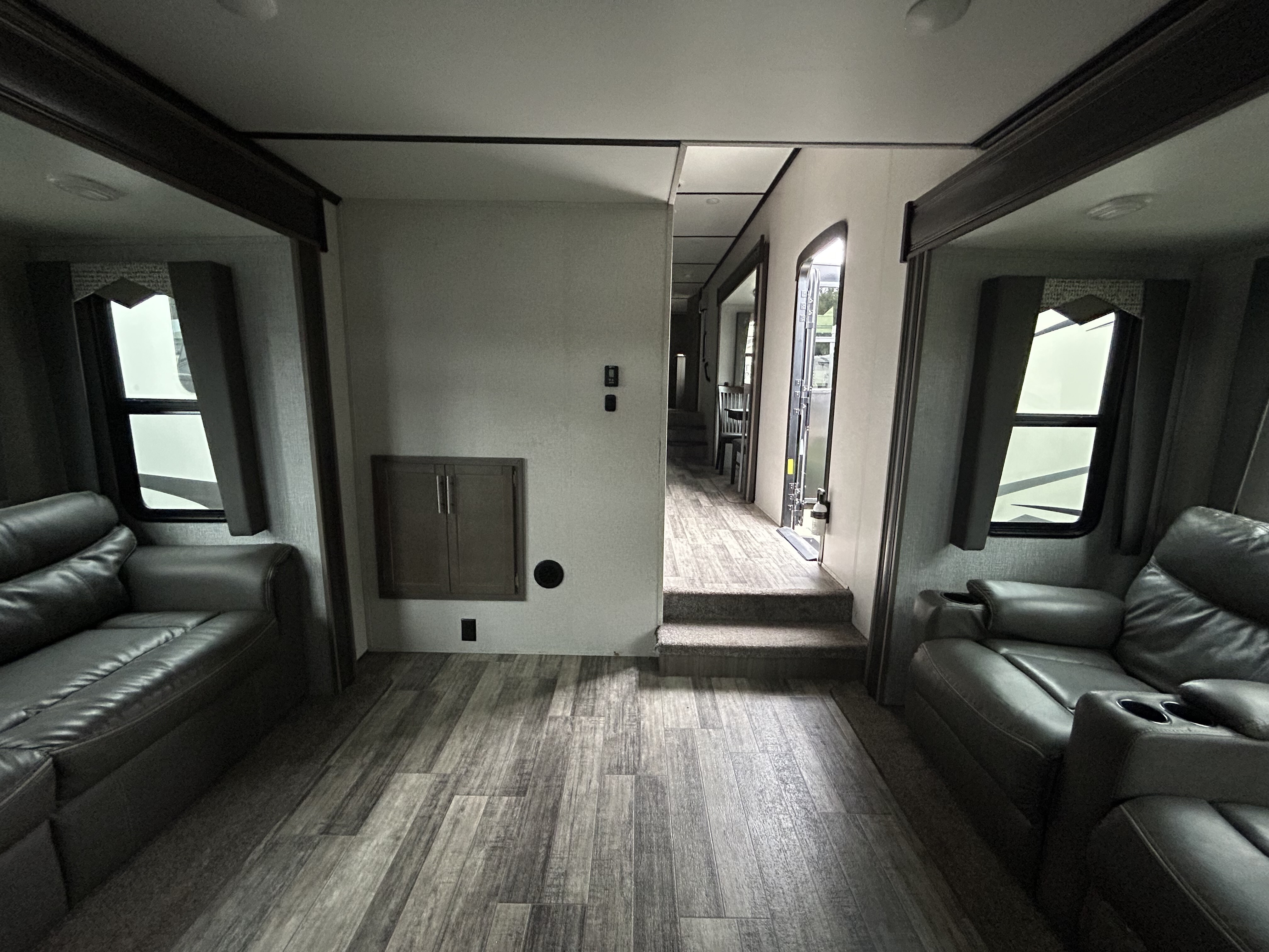 Used 2021 Crossroads Volante 5th Wheel VL3861BL High Profile For Sale