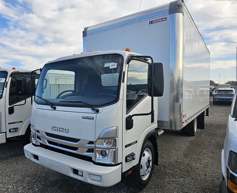 2025 ISUZU NRR in Center Line, MI