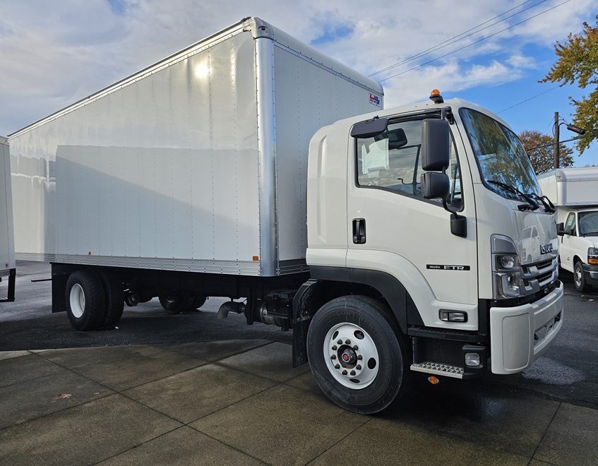 2025 ISUZU FTR in Center Line, MI