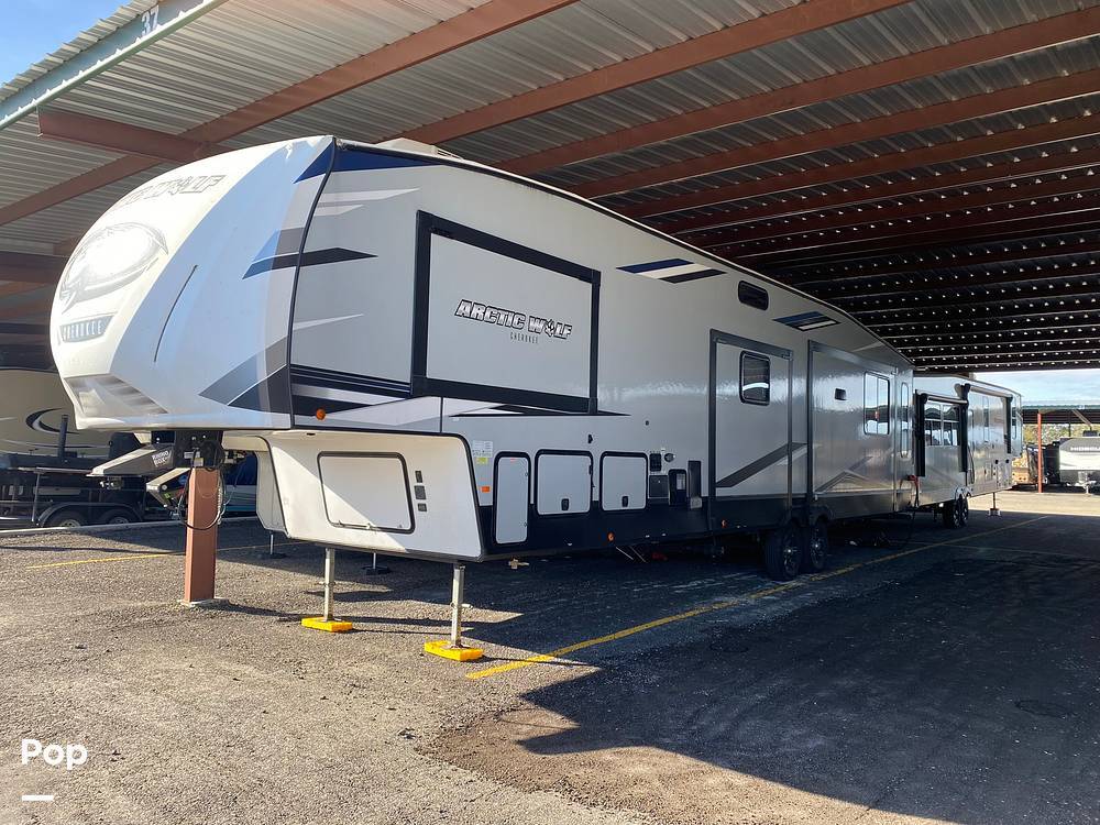 2021 Forest River Cherokee Arctic Wolf 3660SUITE RVs For