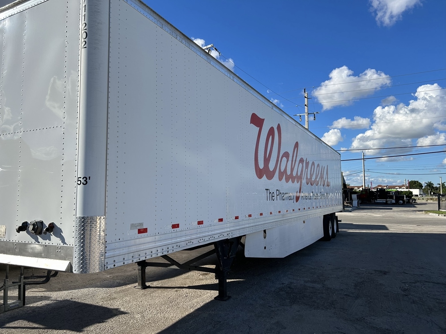 2011 HYUNDAI 53FT in Medley, FL