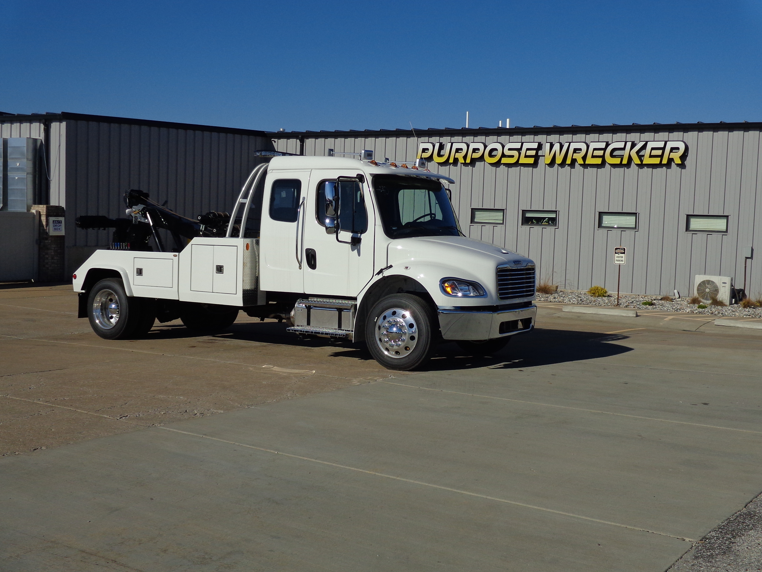 2024 FREIGHTLINER BUSINESS CLASS M2 in Wentzville, MO