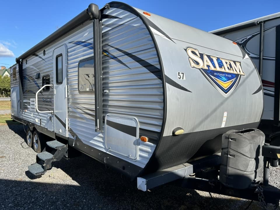 2017 Forest River SALEM 30KQBSS RV