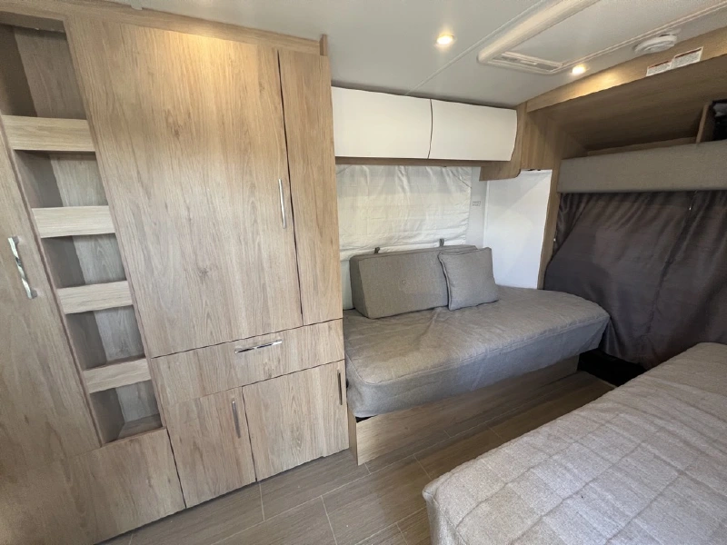 2020 LEISURE TRAVEL WONDER W24FTB