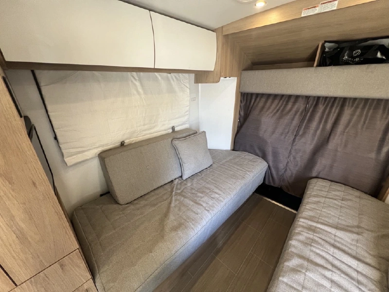 2020 LEISURE TRAVEL WONDER W24FTB