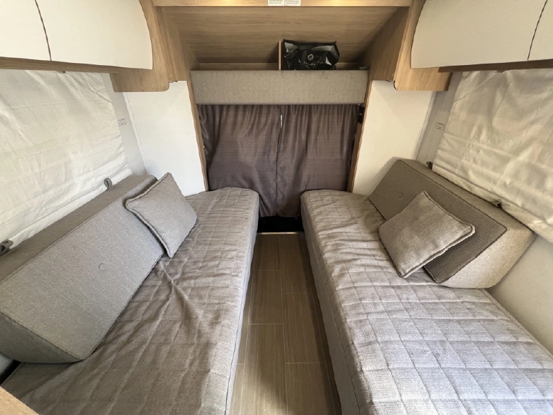 2020 LEISURE TRAVEL WONDER W24FTB