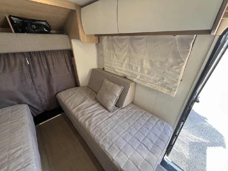 2020 LEISURE TRAVEL WONDER W24FTB