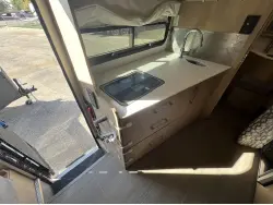 2020 LEISURE TRAVEL WONDER W24FTB