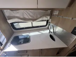 2020 LEISURE TRAVEL WONDER W24FTB
