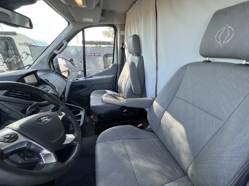 2020 LEISURE TRAVEL WONDER W24FTB