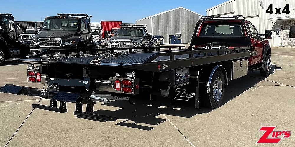 2023 FORD F600 in New Hampton, IA