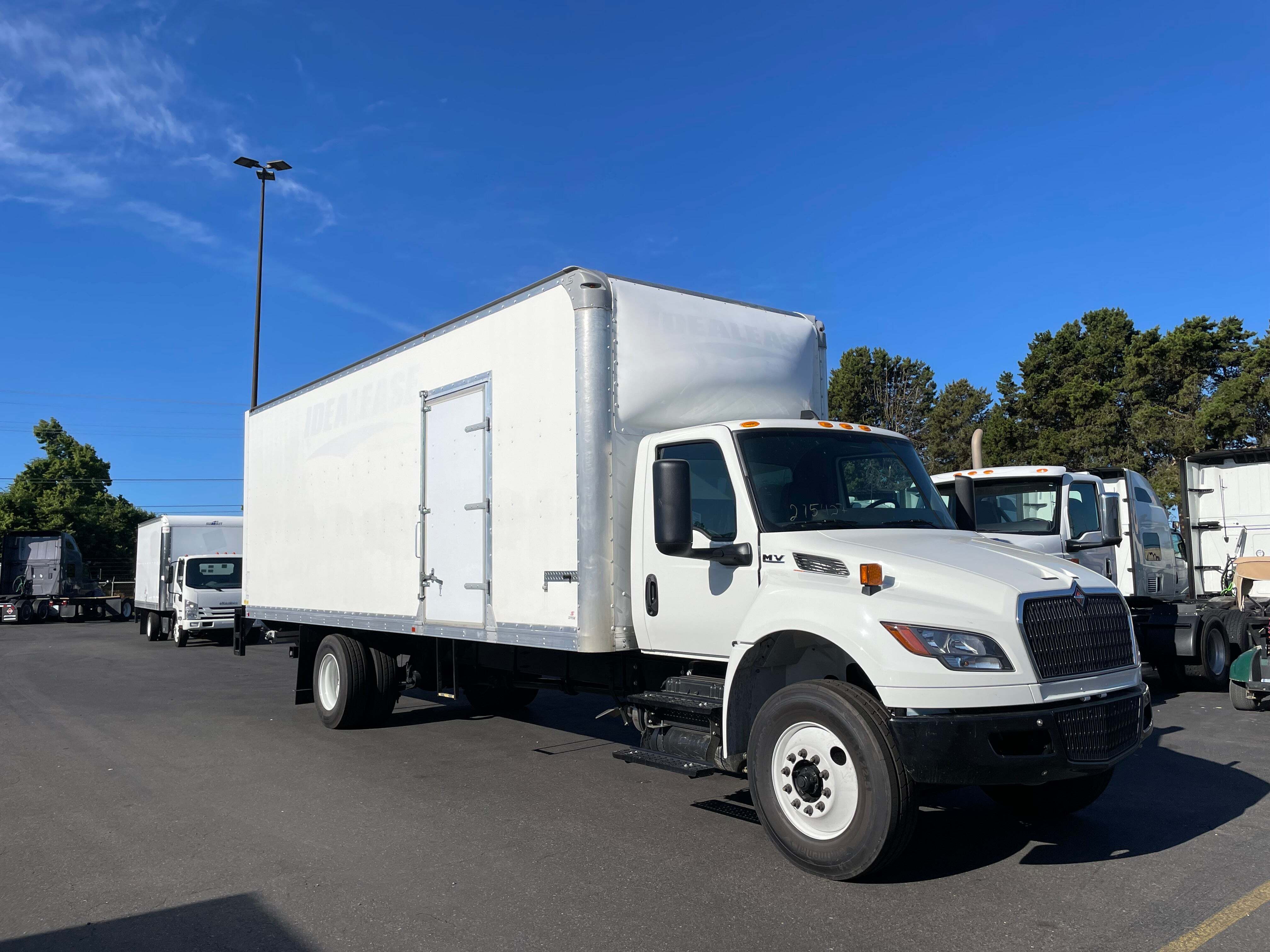 New International Box Truck - Straight Truck For Sale