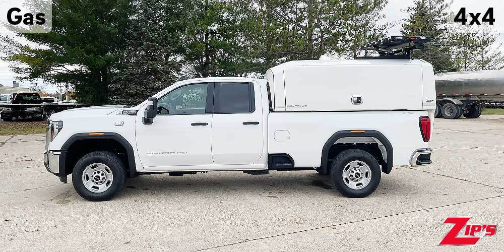 2024 GMC SIERRA in New Hampton, IA