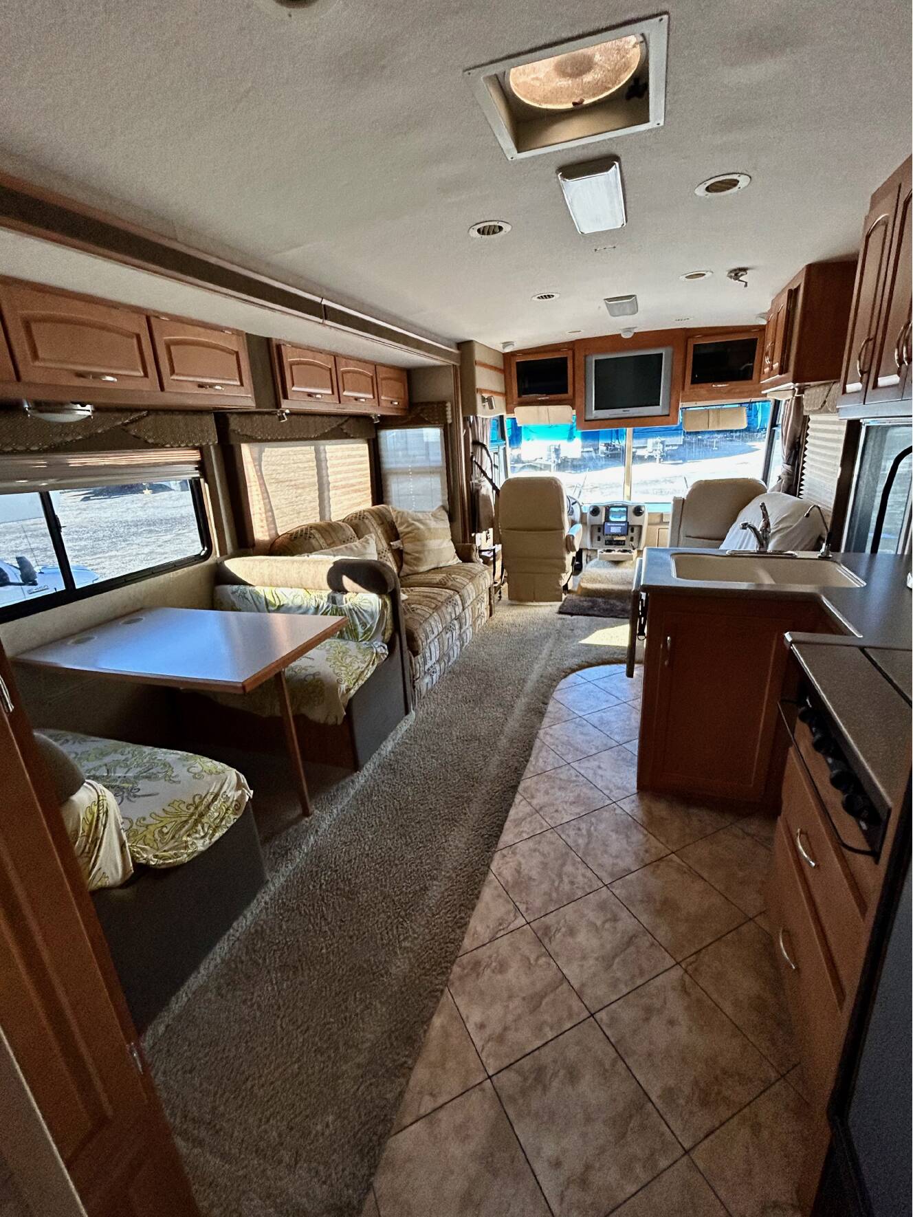 A photo of this 2006 Itasca SUNRISE33V