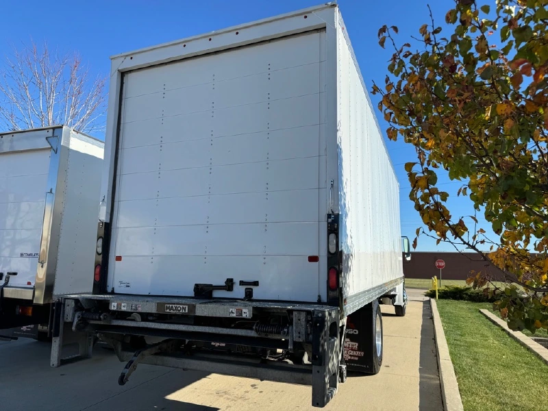 2022 FREIGHTLINER BUSINESS CLASS M2 106