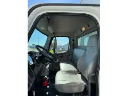 2022 FREIGHTLINER BUSINESS CLASS M2 106