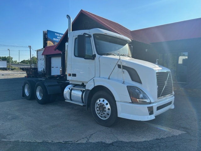2007 VOLVO 670 in Winston Salem, NC