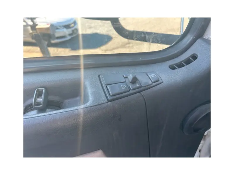2007 VOLVO 670