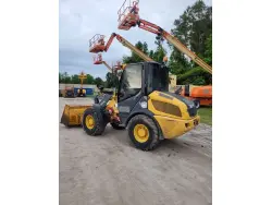 2018 JOHN DEERE 204L