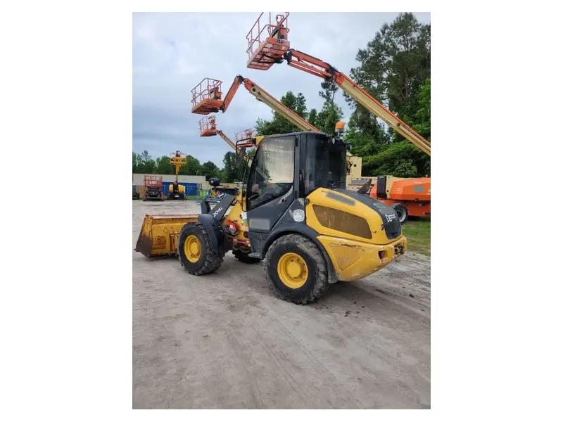 2018 JOHN DEERE 204L