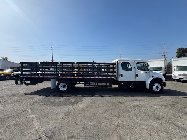 2018 FREIGHTLINER BUSINESS CLASS M2 106 24' STAKEBED in Norwalk, CA
