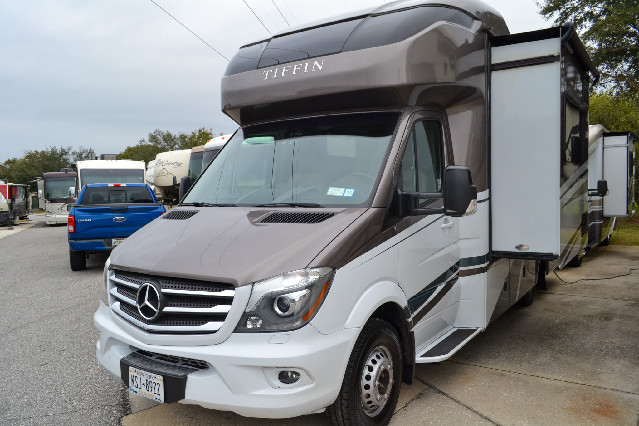 2019 Tiffin Motorhomes WAYFARER 24 TW RV