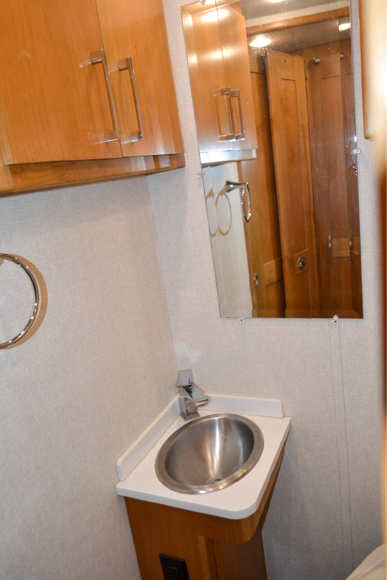 A photo of this 2019 Tiffin Motorhomes WAYFARER 24 TW