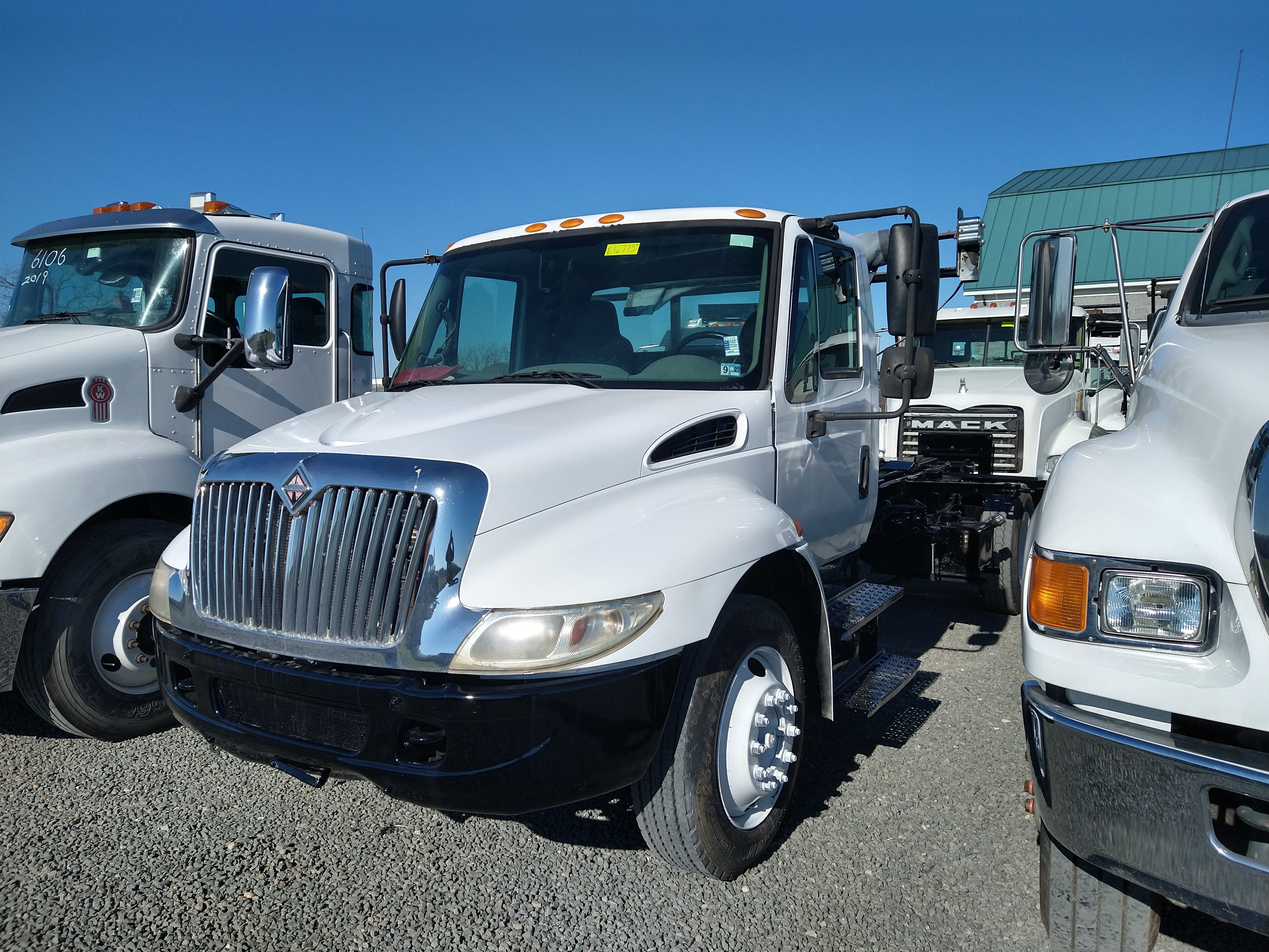 2003 INTERNATIONAL 4400 in Bealeton, VA