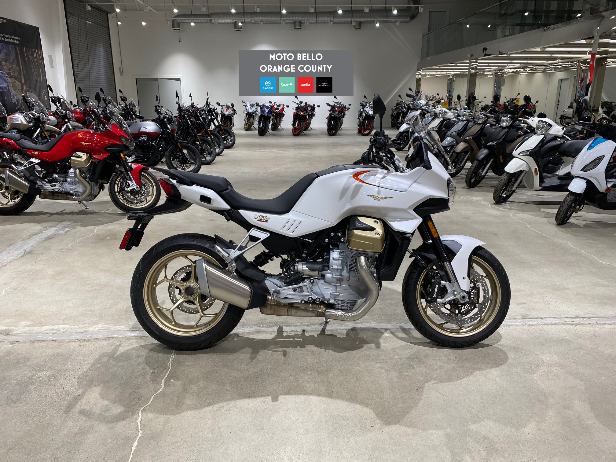 2023 Moto Guzzi V100 MANDELLO MANDELLO in Costa Mesa, CA
