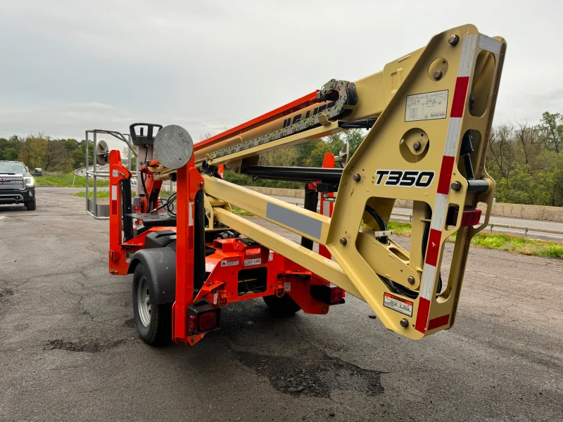 2023 JLG T350