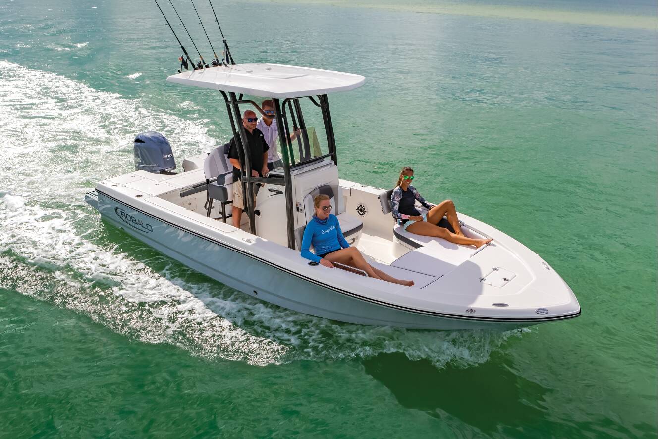 A photo of this 2024 Robalo 226 Cayman