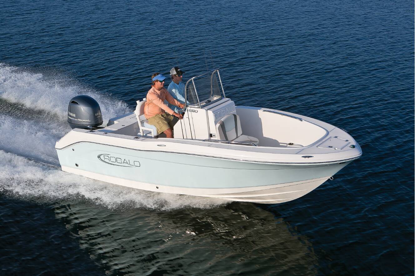 A photo of this 2024 Robalo R180