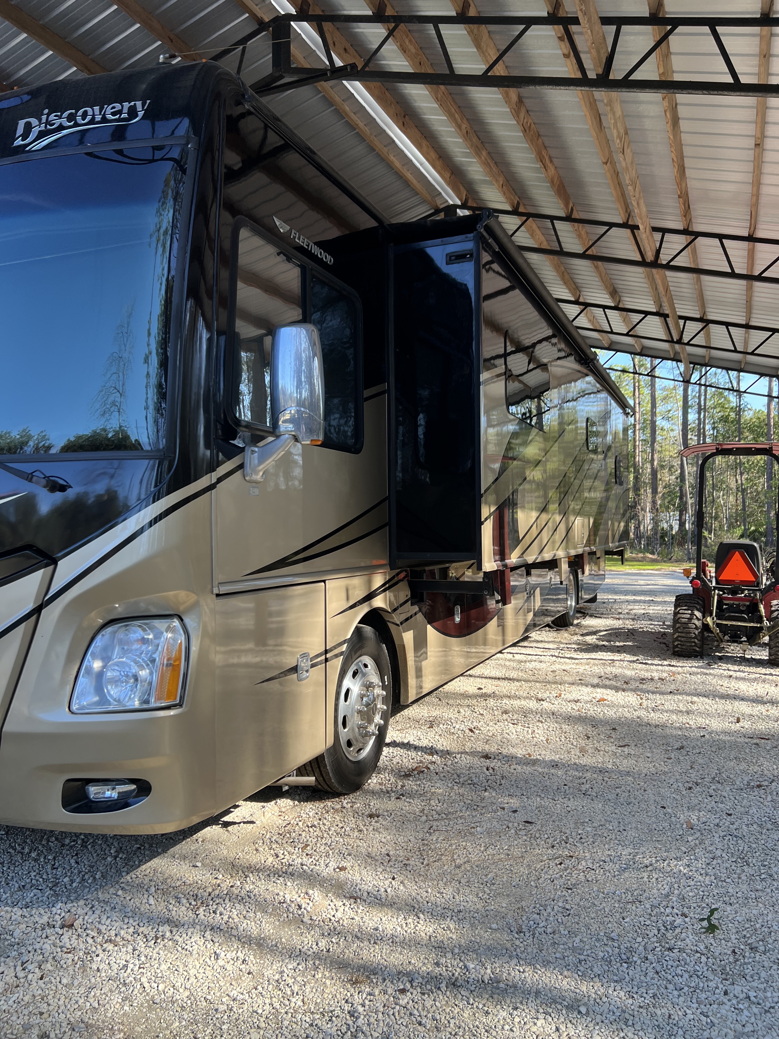 2015 Fleetwood DISCOVERY 40E in jacksonville FL