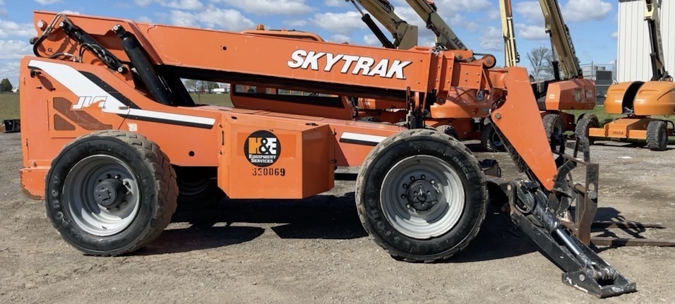 2018 SKYTRAK 10054 in Zionsville, IN