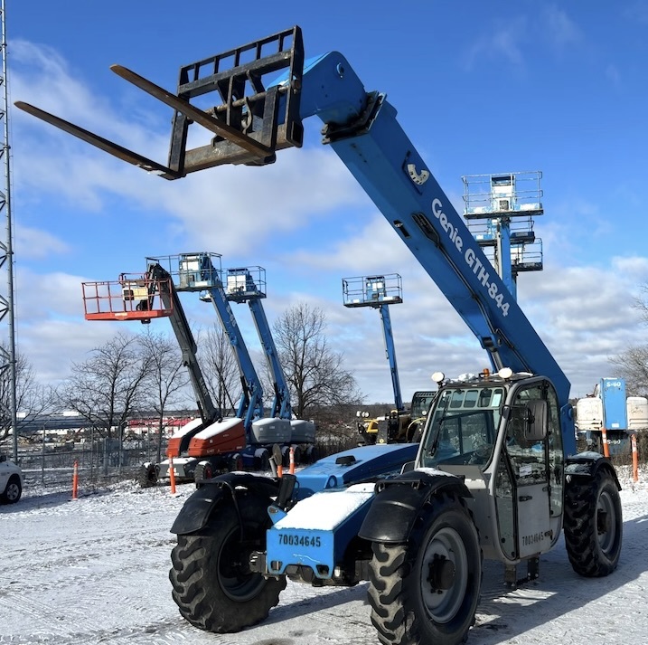 2016 GENIE GTH-844 in Minneapolis, MN